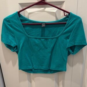 SHEIN Teal Scoop Neck Short Sleeve Crop Top